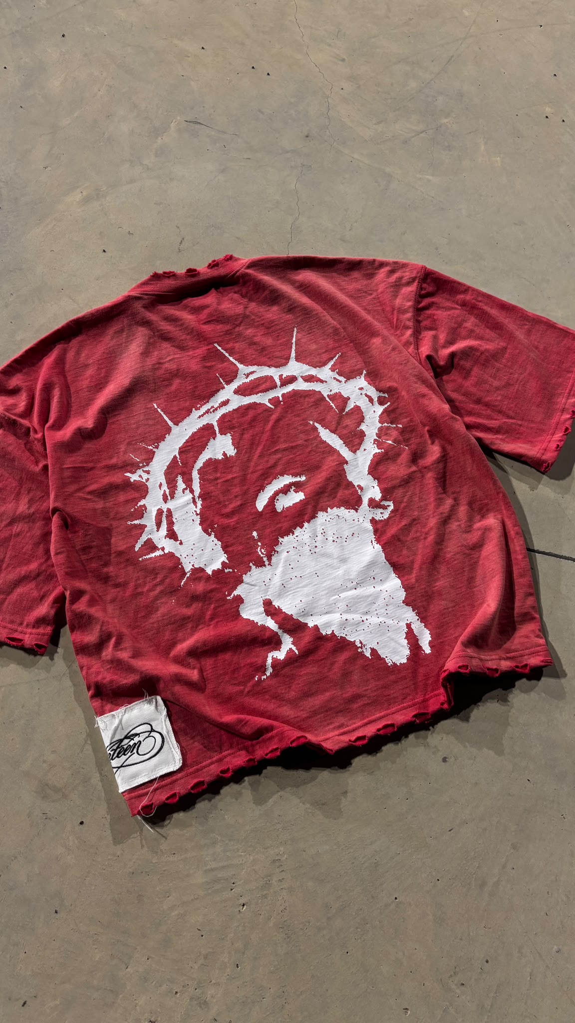 TEE JESUS RED ACID WASH