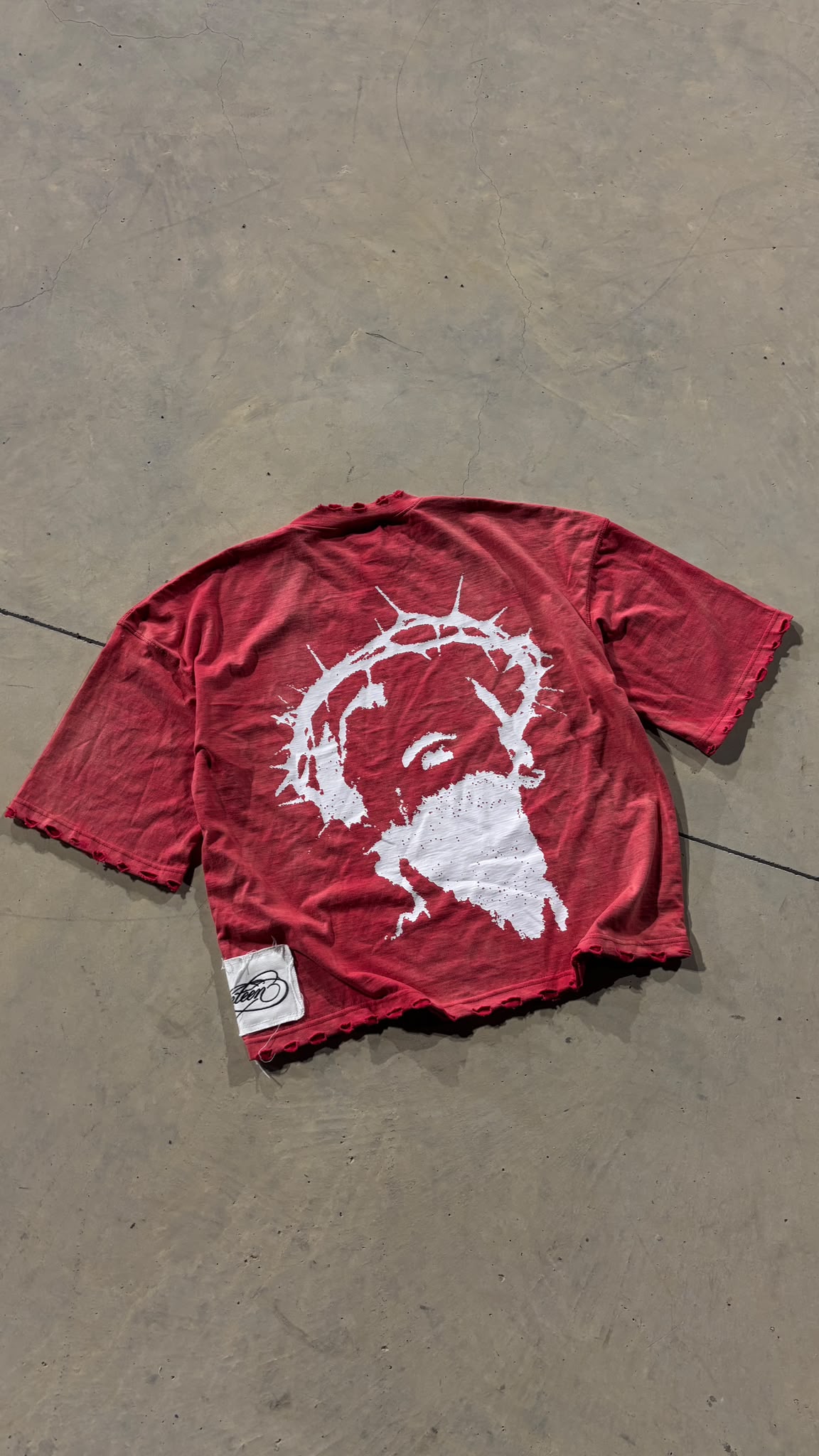 TEE JESUS RED ACID WASH